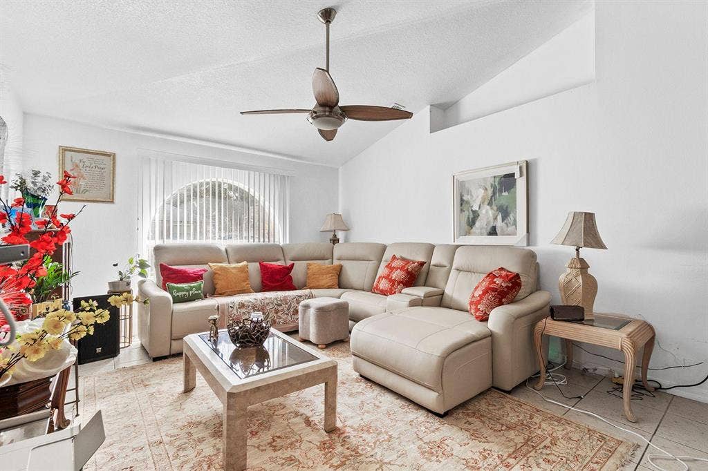 3 BR in Apopka