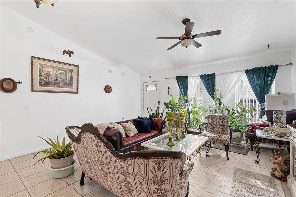 3 BR in Apopka