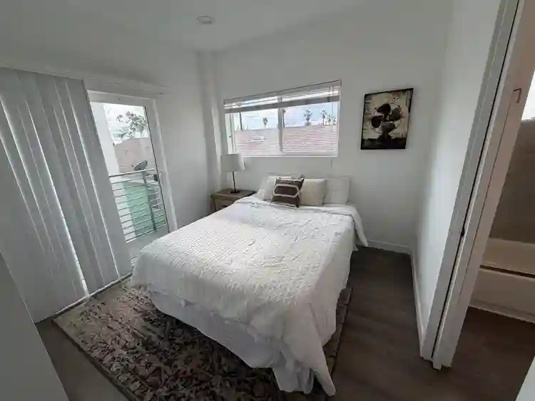 3 BR in Los Angeles