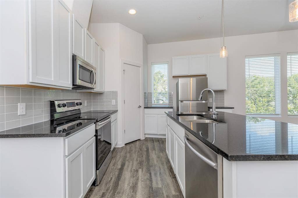 1 BR in Leander