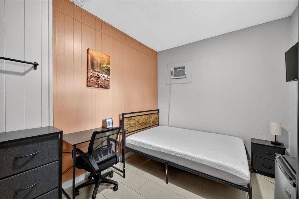 11 BR in Tampa