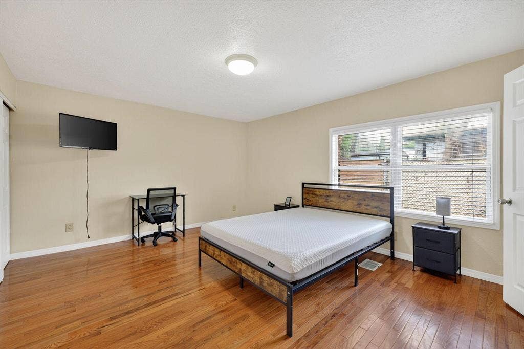 11 BR in Tampa