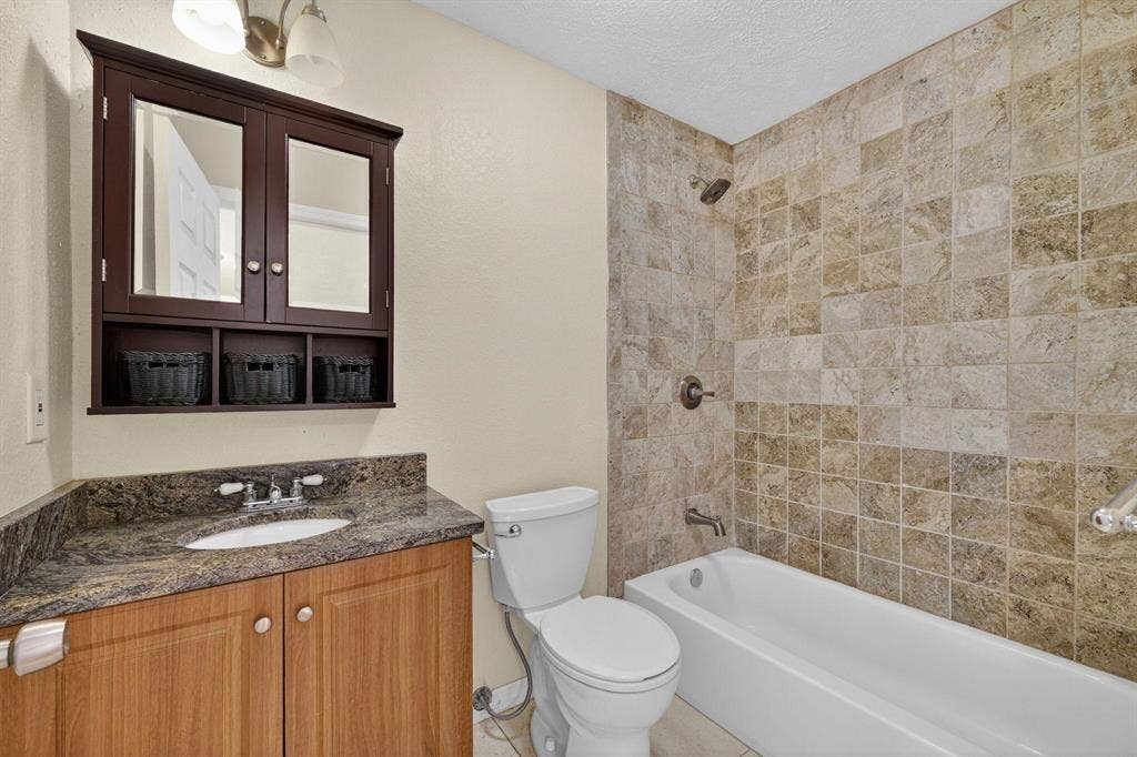 11 BR in Tampa