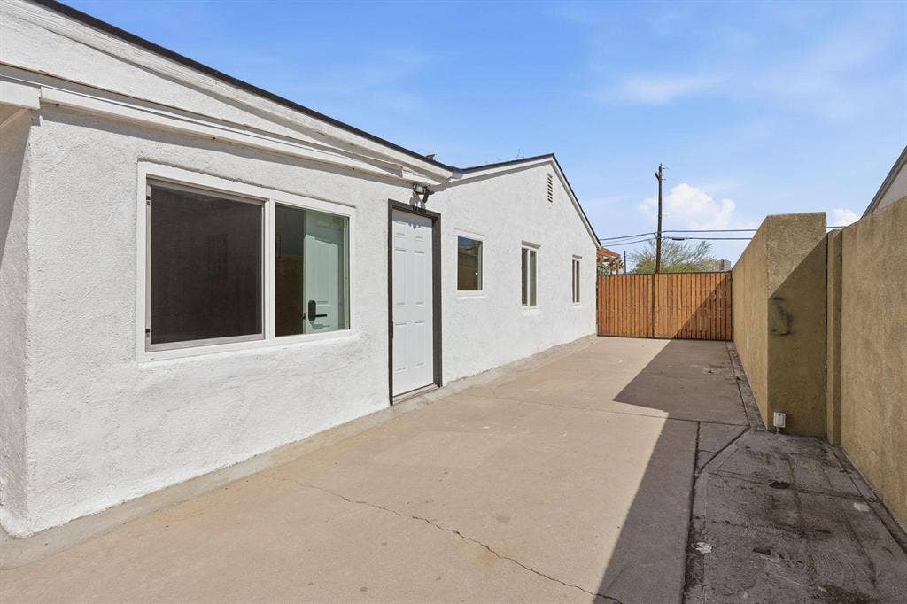 6 BR in Phoenix