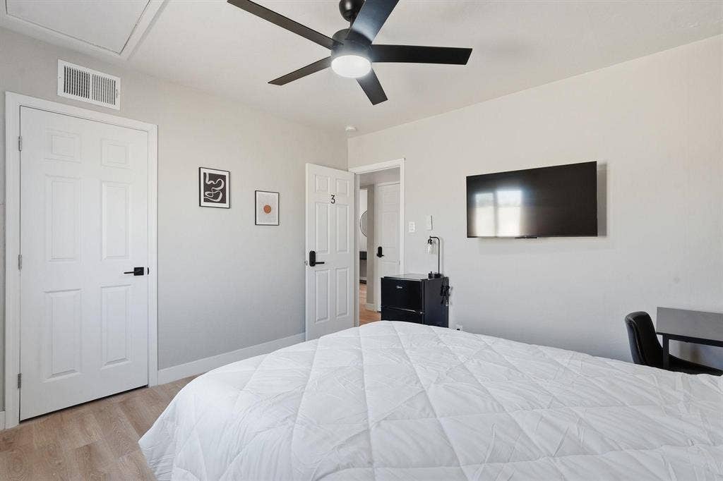 6 BR in Phoenix