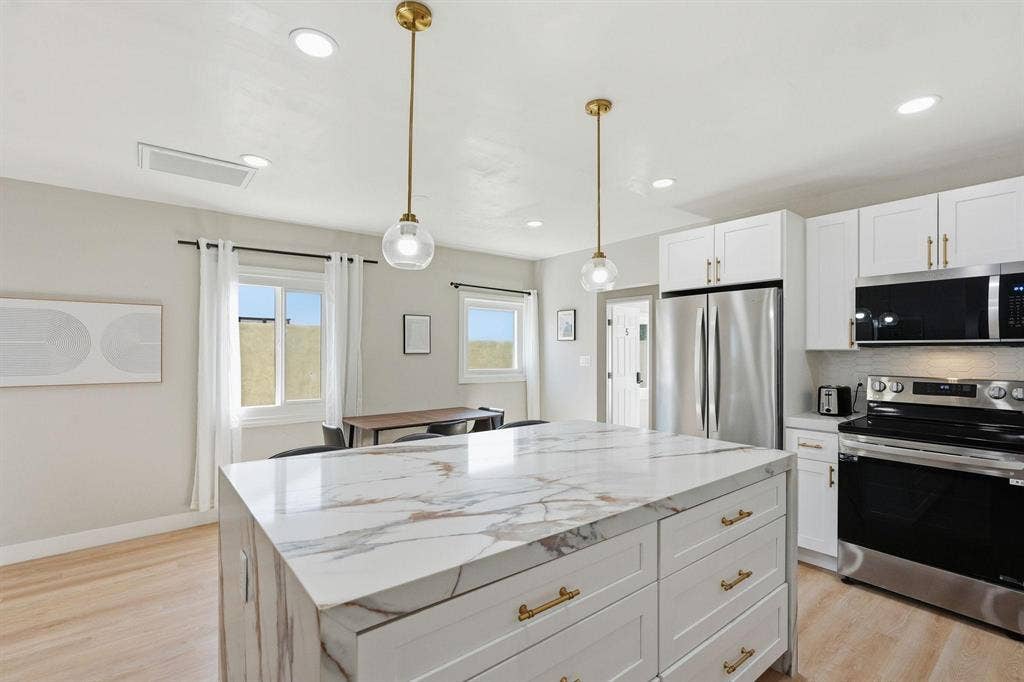 6 BR in Phoenix