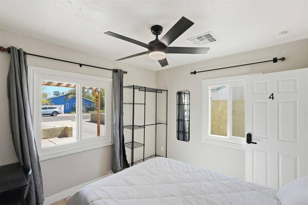 6 BR in Phoenix