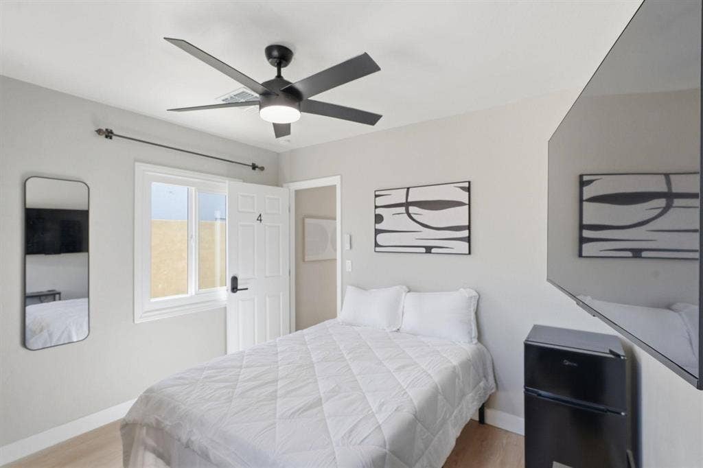 6 BR in Phoenix