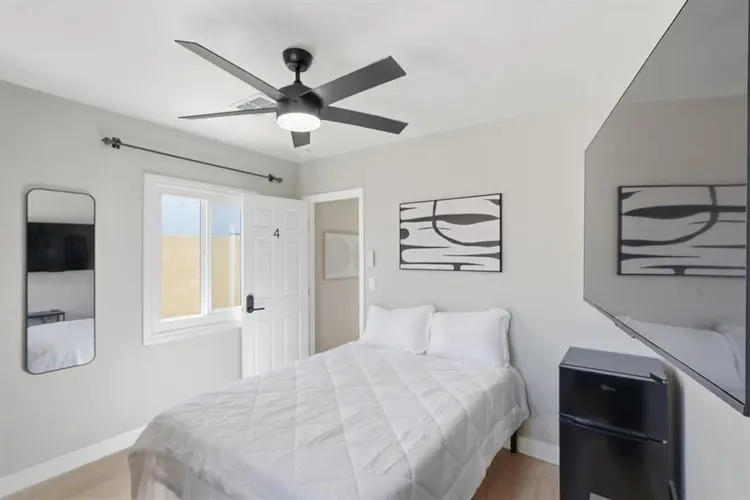 6 BR in Phoenix