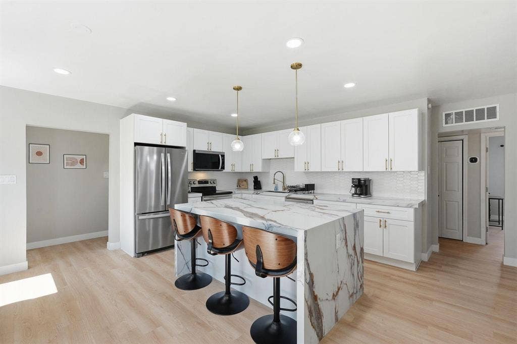 6 BR in Phoenix
