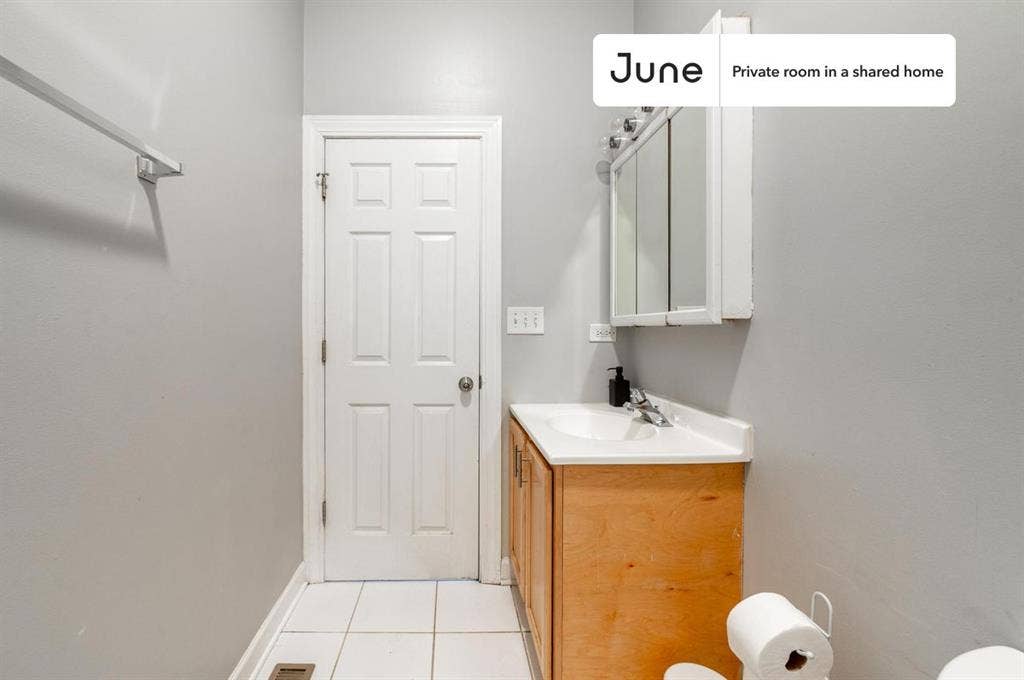 3 BR in Chicago