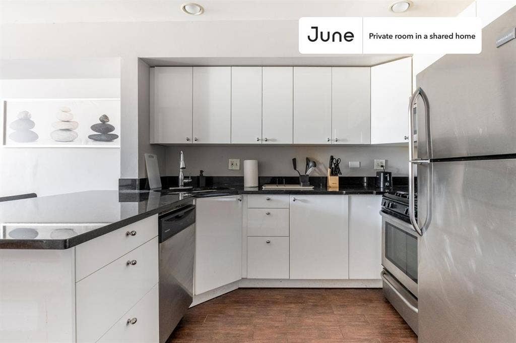 3 BR in Chicago