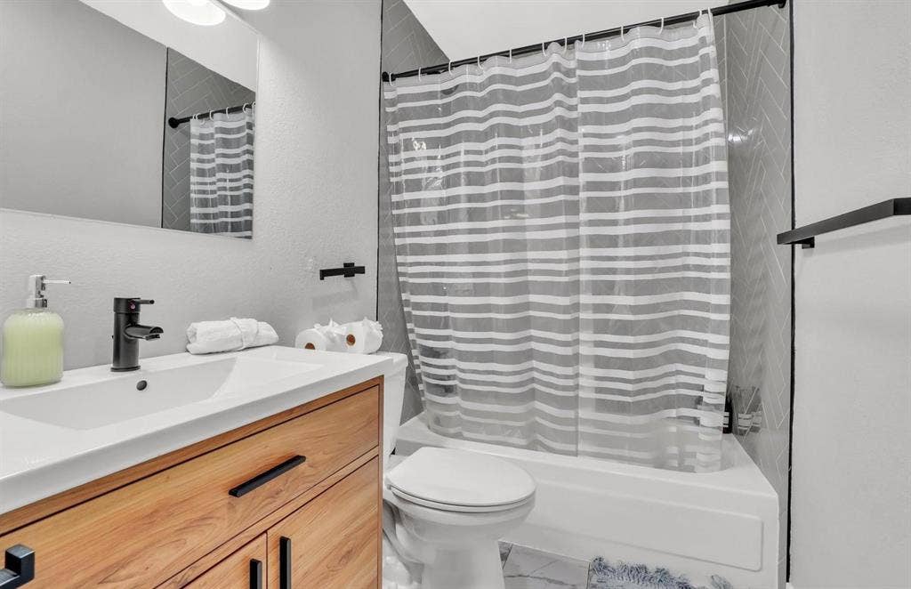 3 BR in Arvada