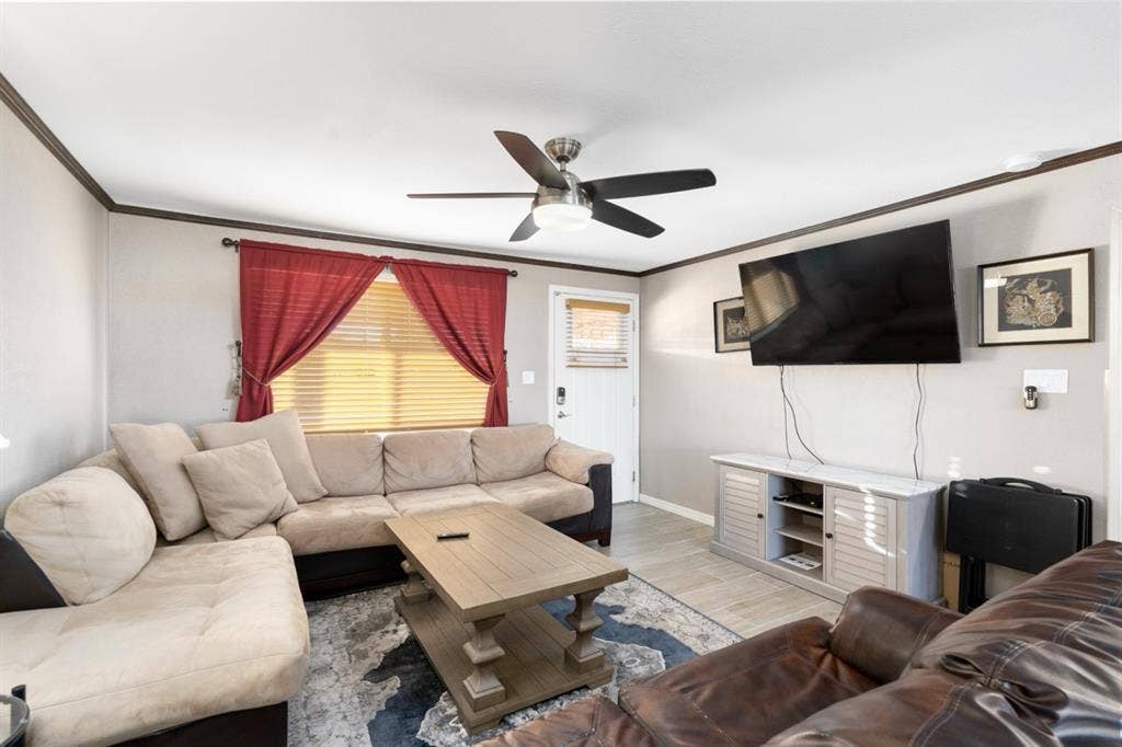 NE PHX home has a bedroom available