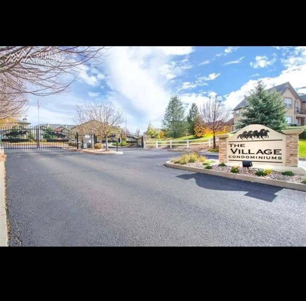 Beautiful Condo- Roommate Needed