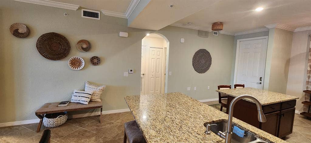 Lakewood National condo w/amenities