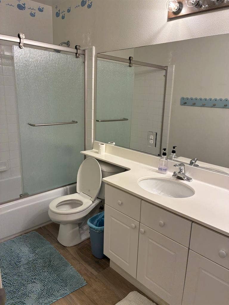 Private Roo[REDACTED]
ear UCSD