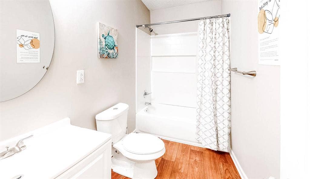 8 BR in Stone Mountain