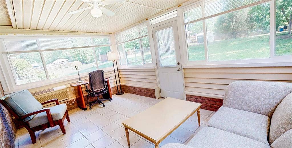 5 BR in Riverdale