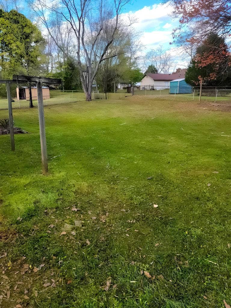 5 BR in Riverdale