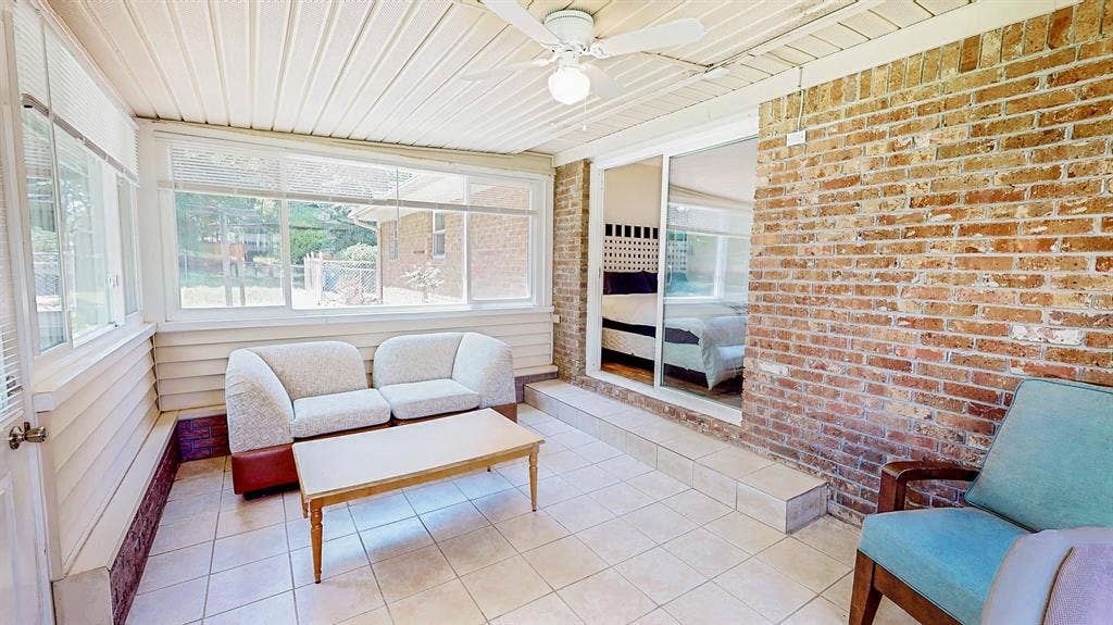5 BR in Riverdale
