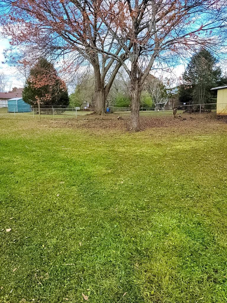 5 BR in Riverdale