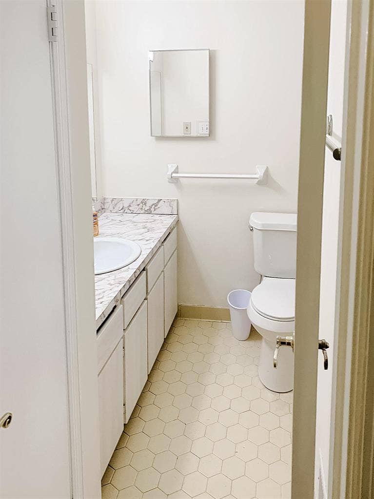 5 BR in Riverdale