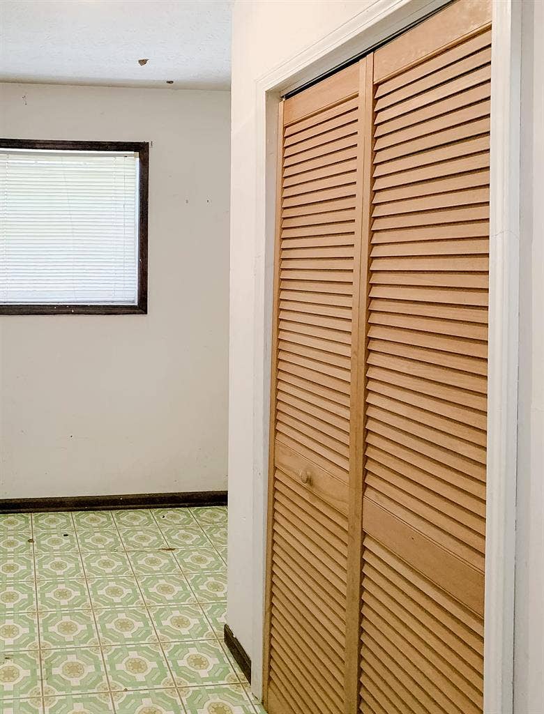 5 BR in Riverdale