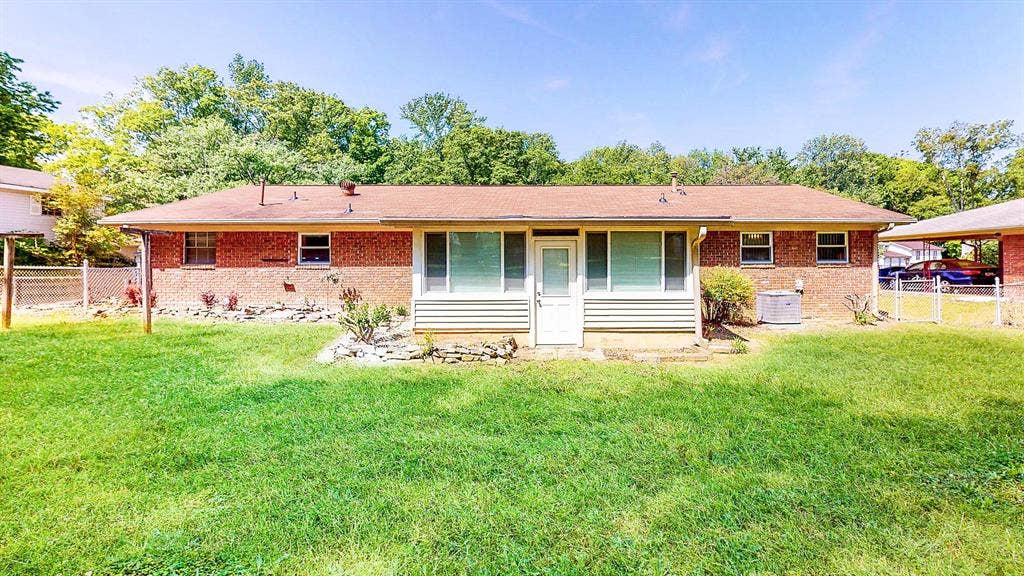 5 BR in Riverdale