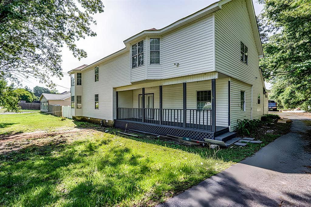 7 BR in Jonesboro