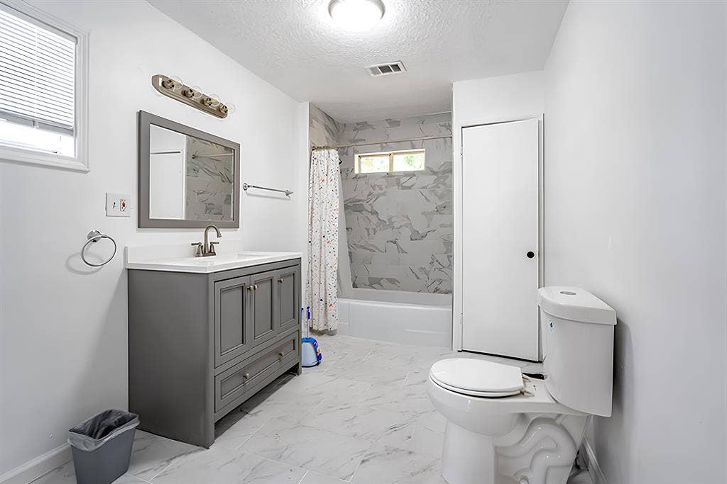 7 BR in Jonesboro