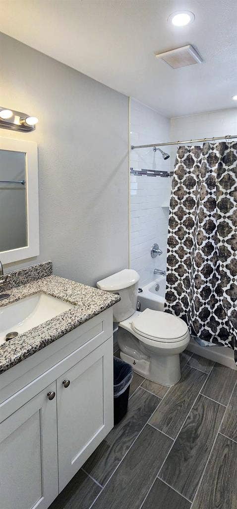 3 BR in Houston