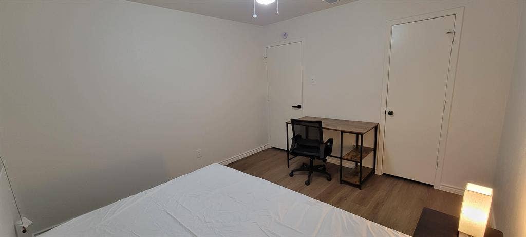 5 BR in Garland