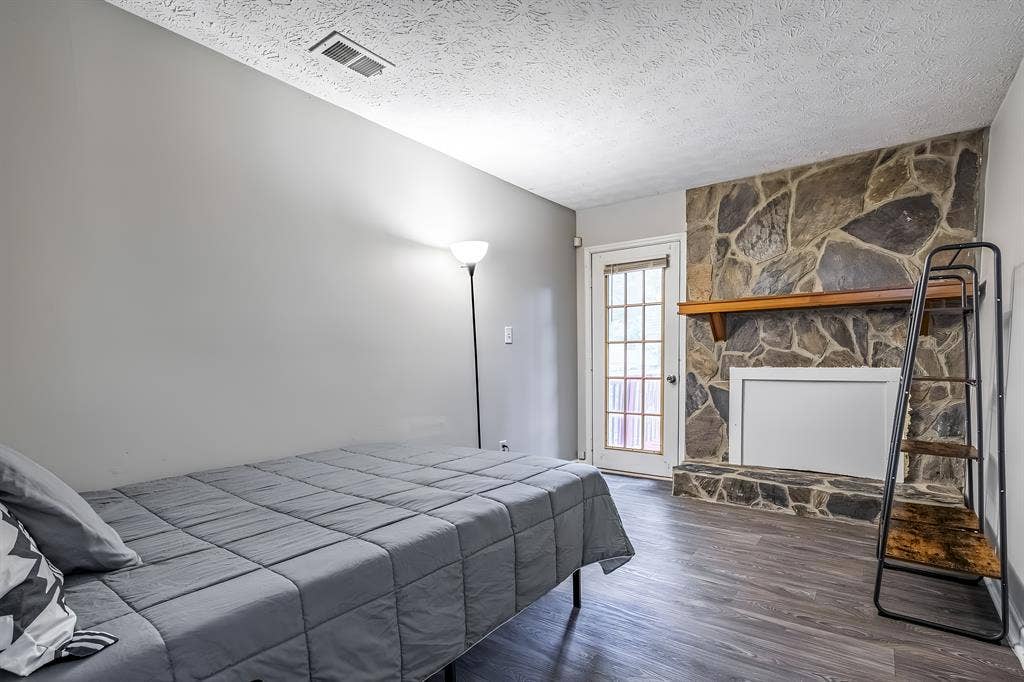 7 BR in College Park