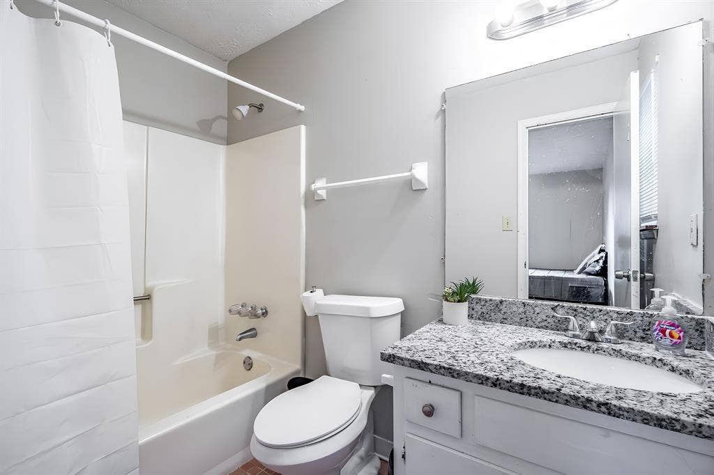 7 BR in College Park