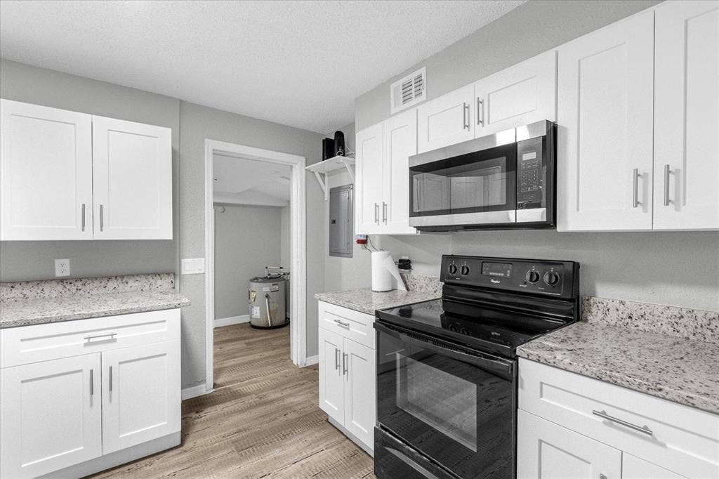 6 BR in Orlando