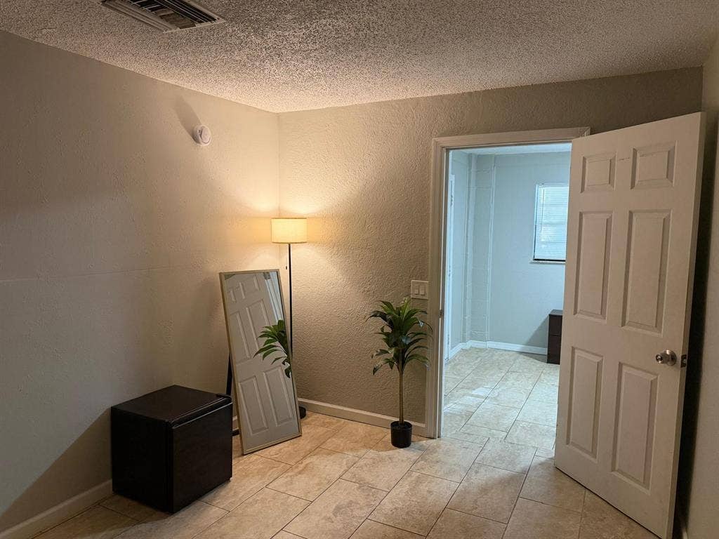 6 BR in Orlando