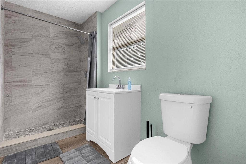 6 BR in Orlando