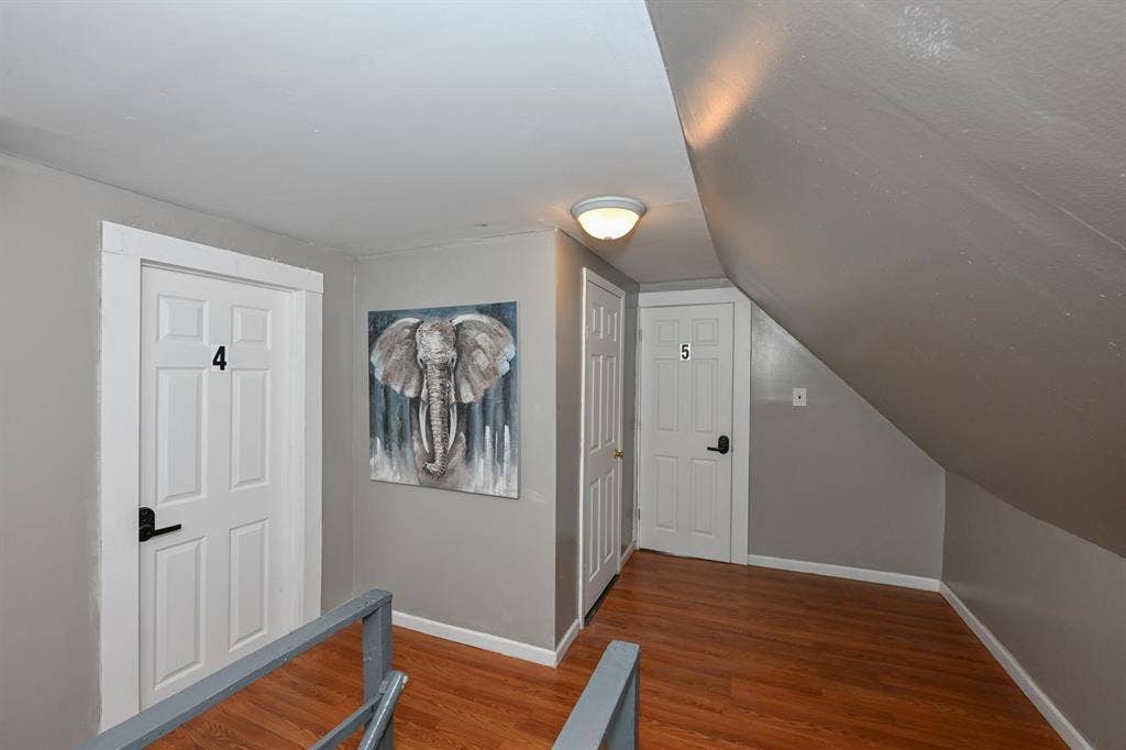 6 BR in Cleveland
