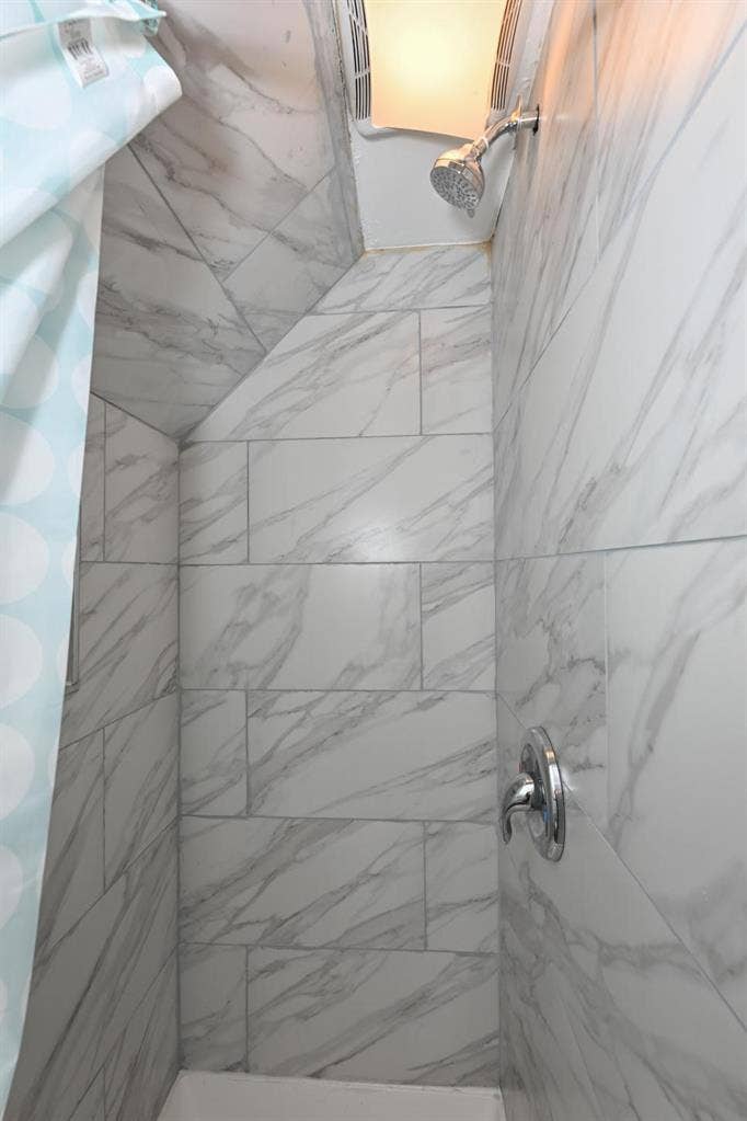 6 BR in Cleveland
