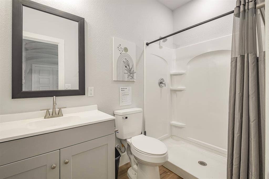6 BR in Dallas