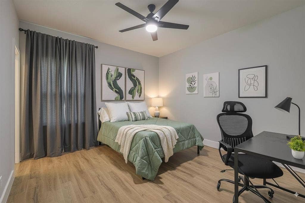 6 BR in Dallas