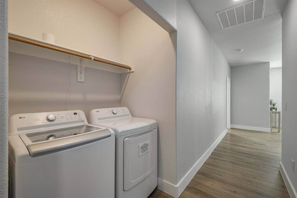 6 BR in Dallas