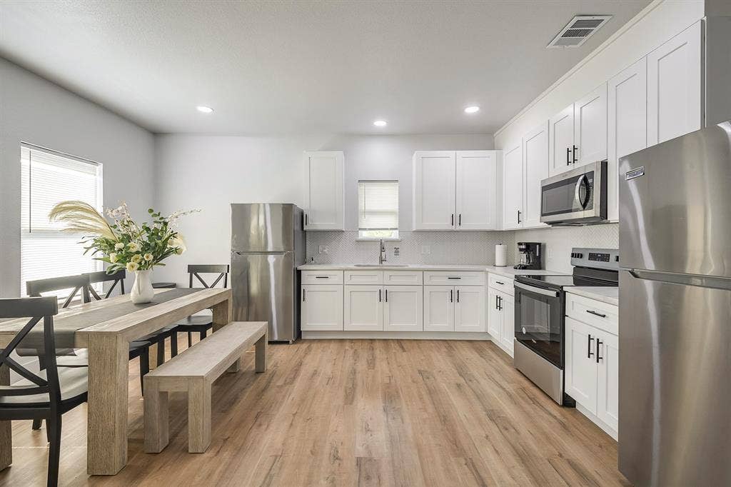6 BR in Dallas