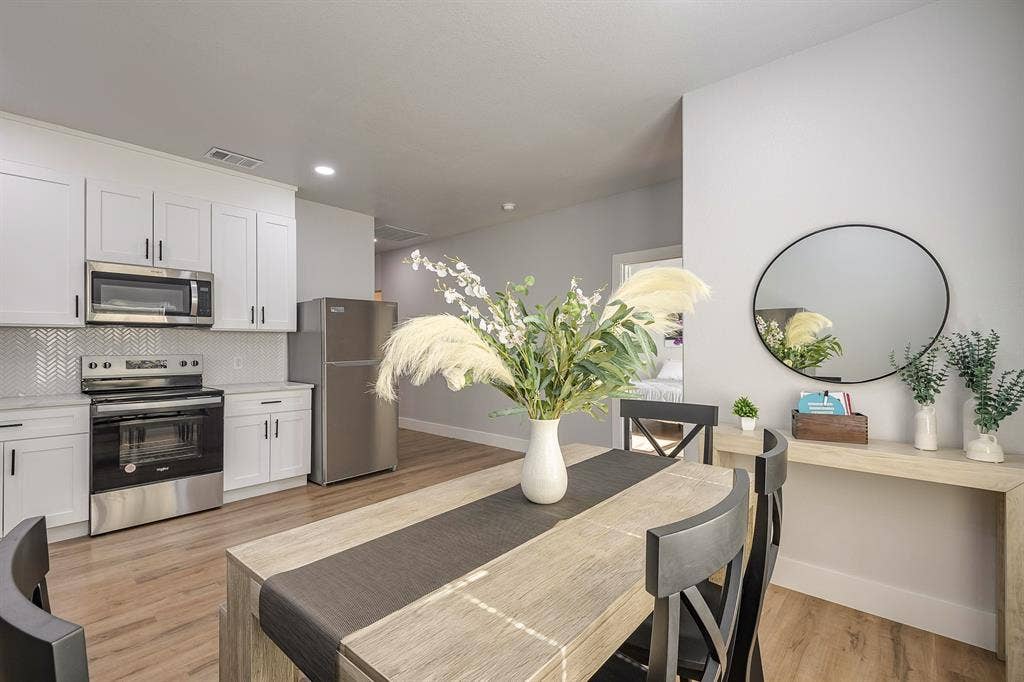 6 BR in Dallas