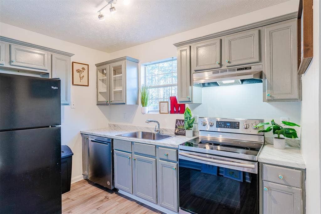 7 BR in Ellenwood