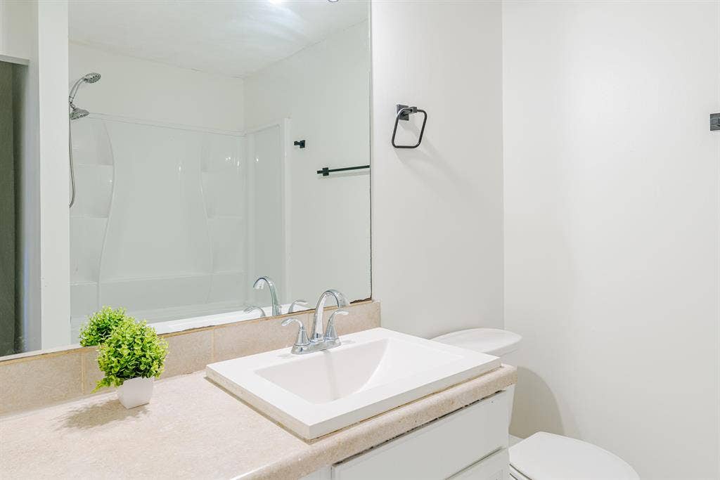 7 BR in Ellenwood