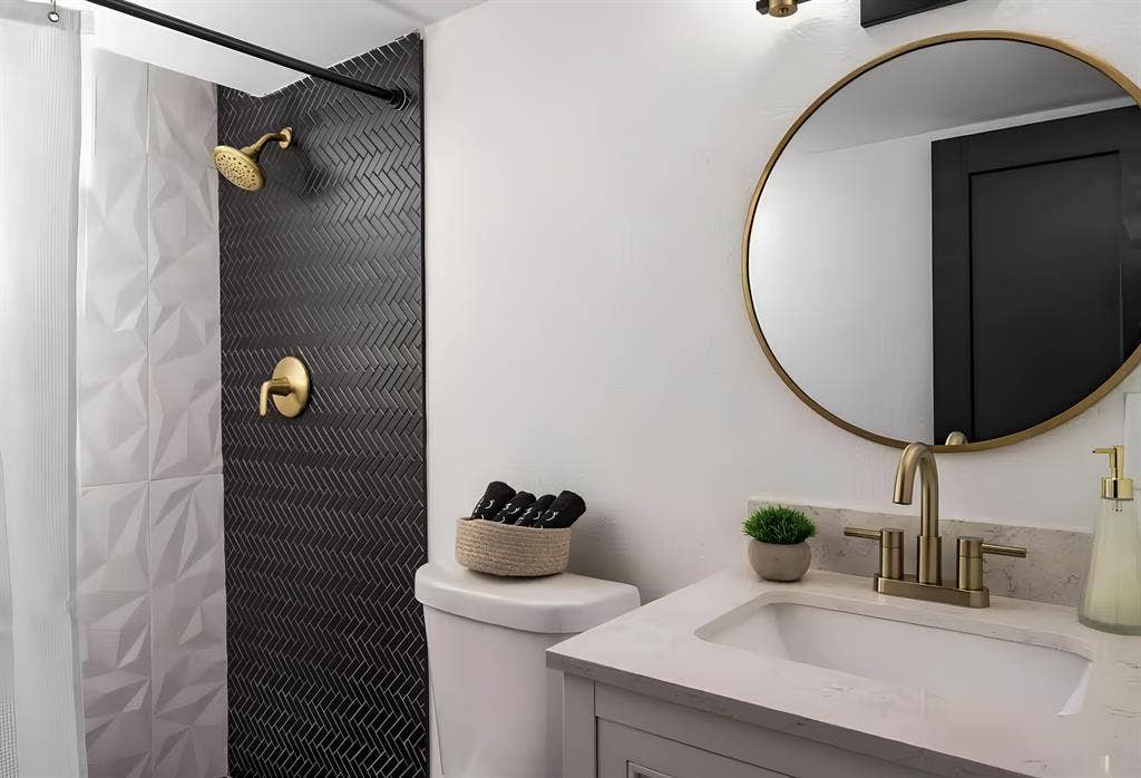 5 BR in Denver
