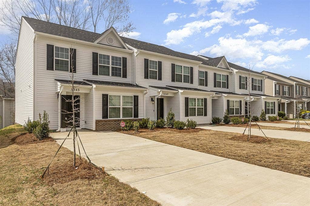3 BR in Charlotte