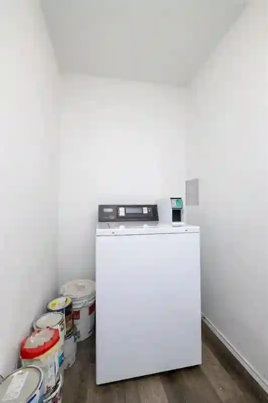 2 BR in Dallas